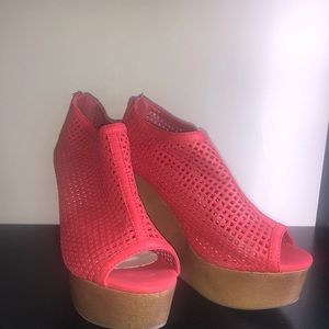 Wedge shoes